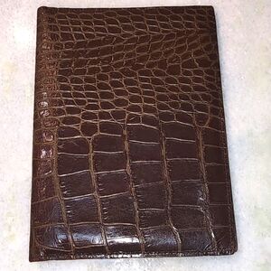 Cowhide Alligator Embossed Leather Wallet/ Passport